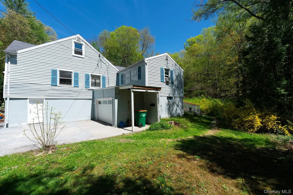 21 Van Dam Road Hyde Park NY 12538