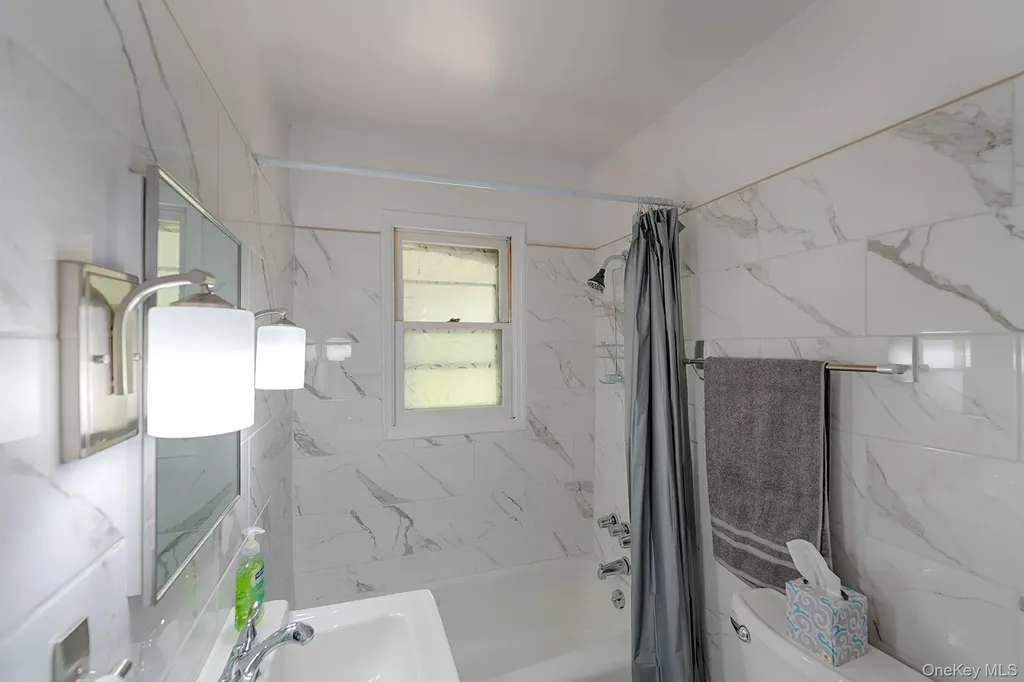 21 Van Dam Road Hyde Park NY 12538
