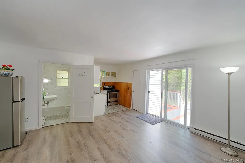 21 Van Dam Road Hyde Park NY 12538