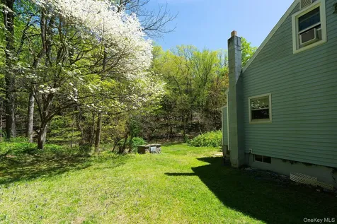21 Van Dam Road Hyde Park NY 12538
