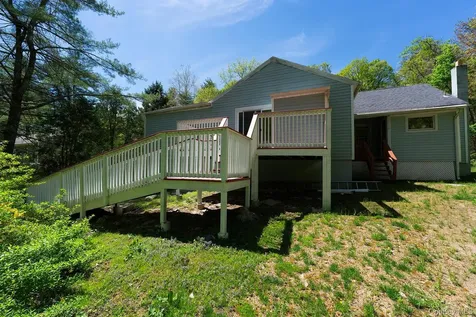 21 Van Dam Road Hyde Park NY 12538
