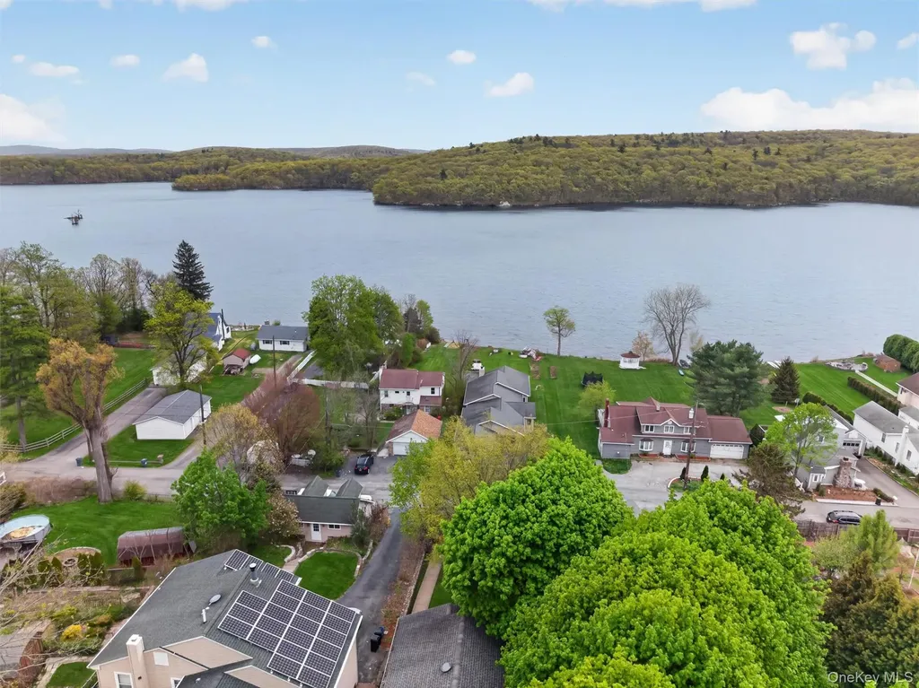 21 Lakeview Drive Monroe NY 10950
