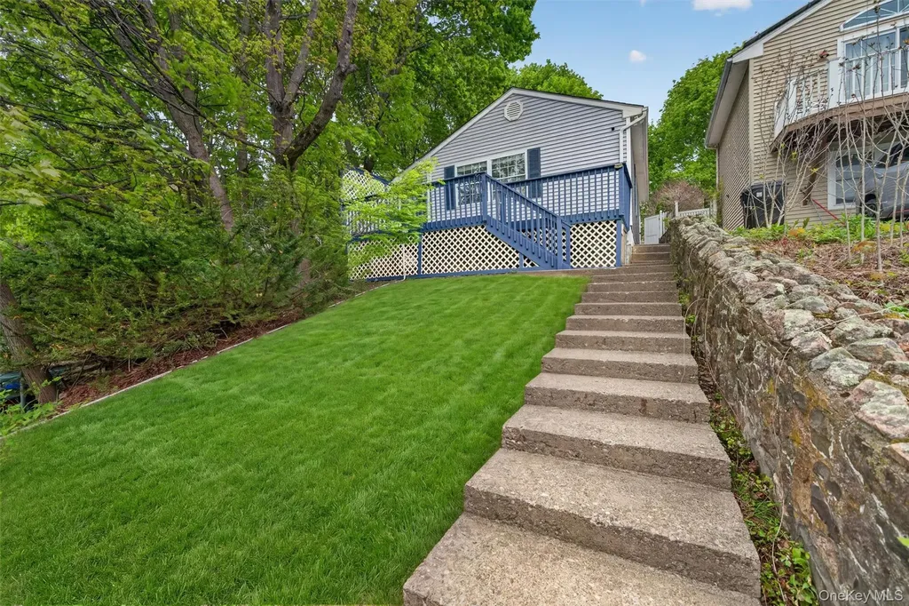 21 Lakeview Drive Monroe NY 10950