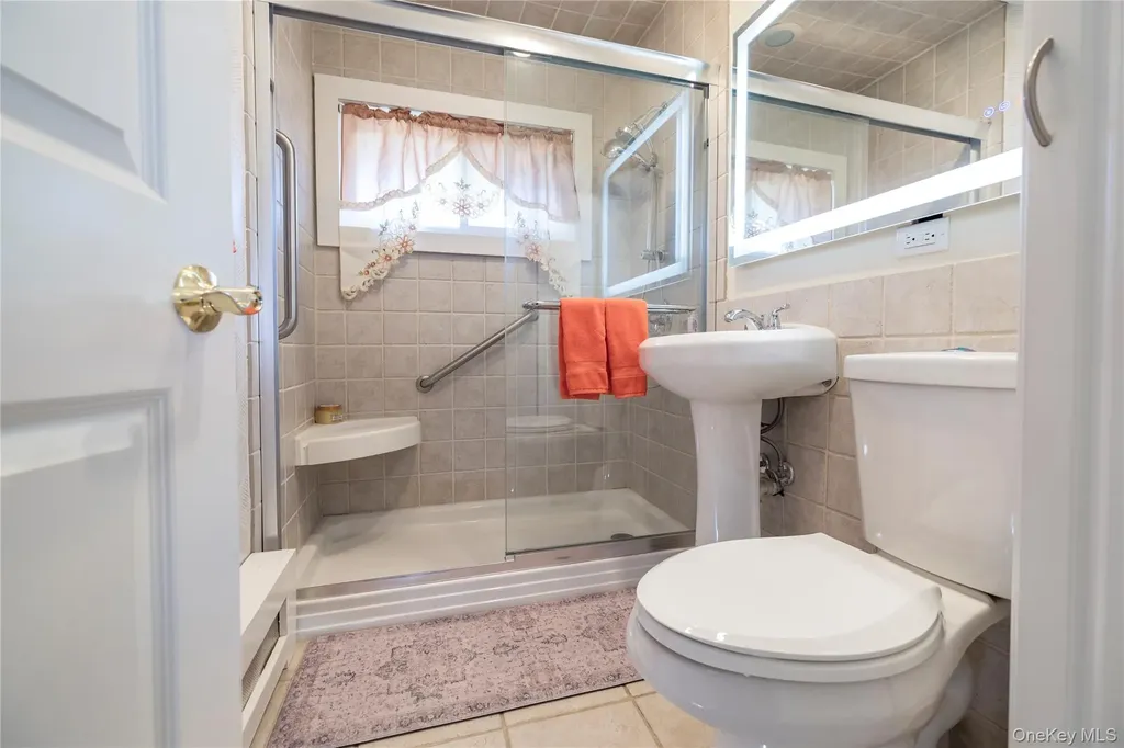 12 Link Lane Hicksville NY 11801