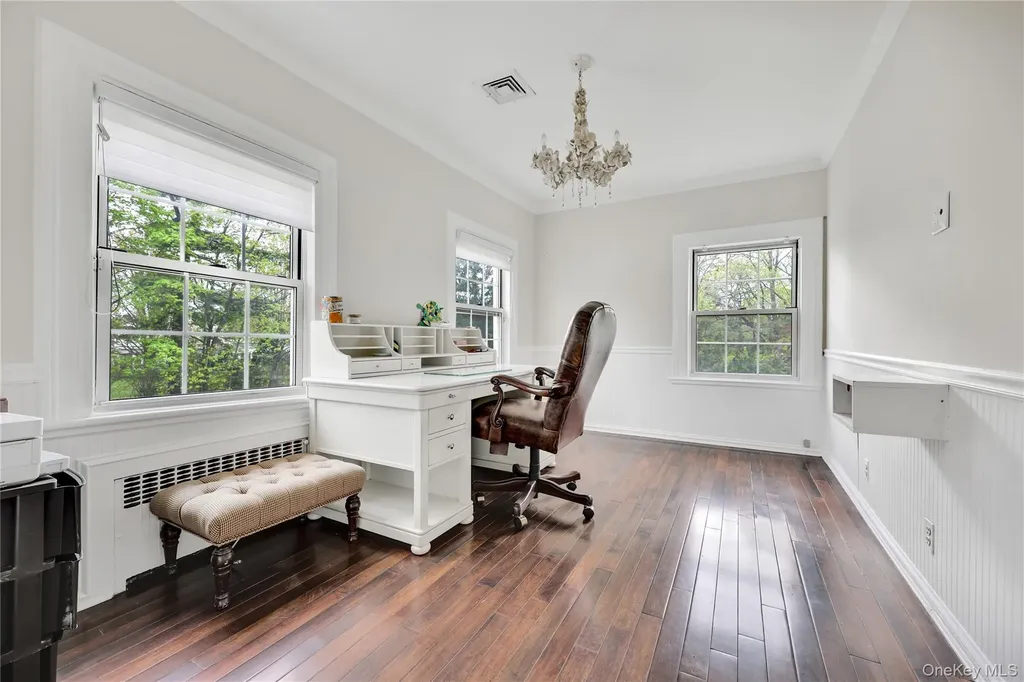 105 Everit Avenue Hewlett NY 11557