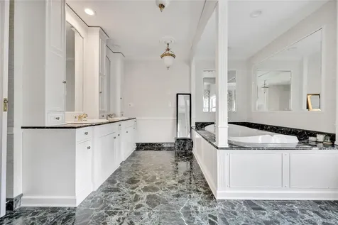 105 Everit Avenue Hewlett NY 11557