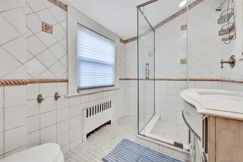 105 Everit Avenue Hewlett NY 11557