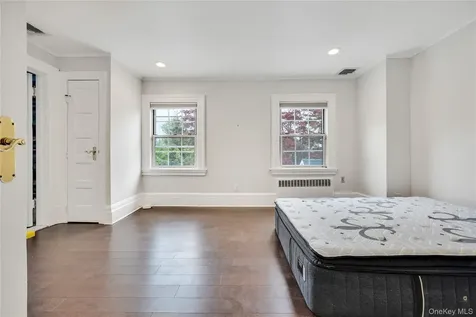 105 Everit Avenue Hewlett NY 11557