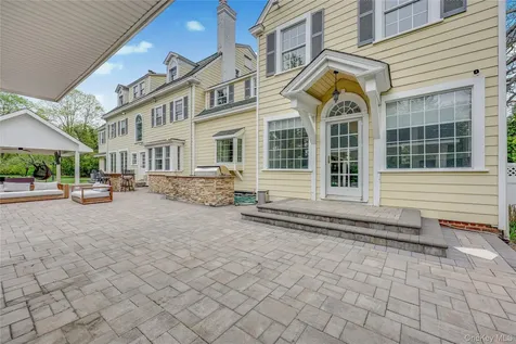 105 Everit Avenue Hewlett NY 11557