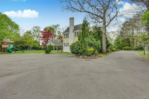 105 Everit Avenue Hewlett NY 11557