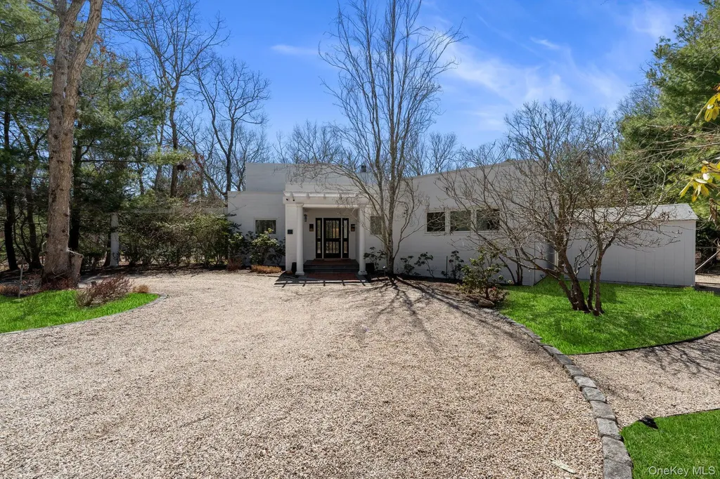 35 Ely Brook Road East Hampton NY 11937