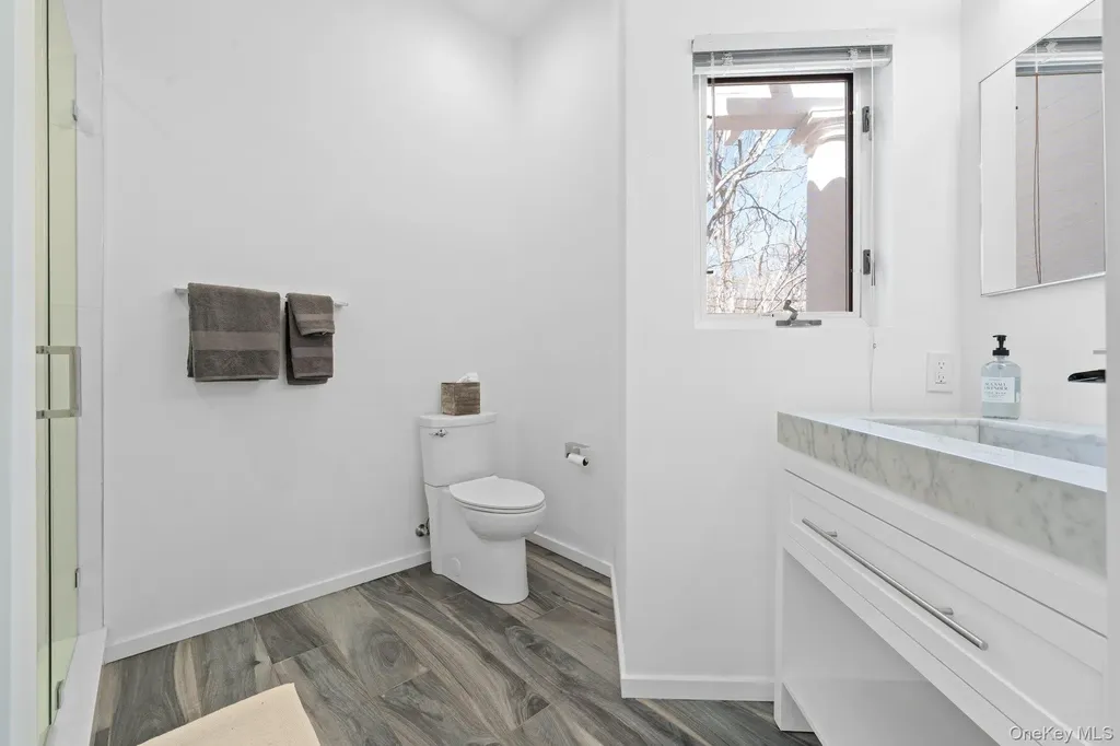 35 Ely Brook Road East Hampton NY 11937