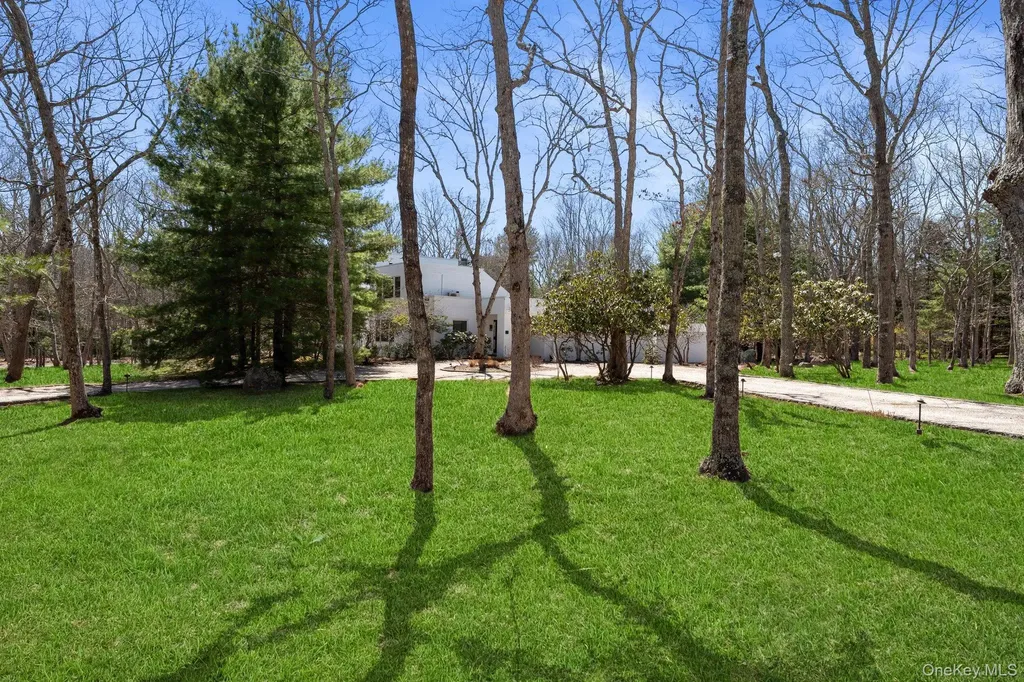 35 Ely Brook Road East Hampton NY 11937