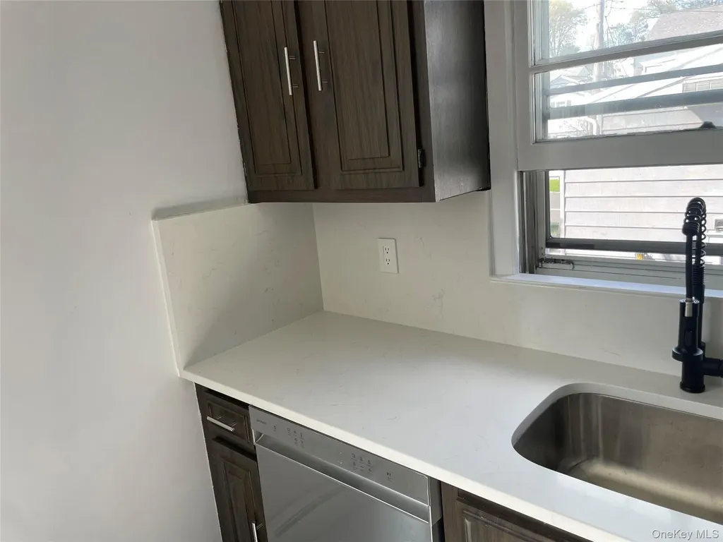 287 Mary Lou Avenue Yonkers NY 10703