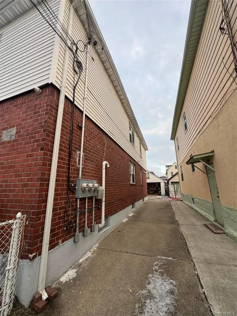 17128 103rd Road Jamaica NY 11433
