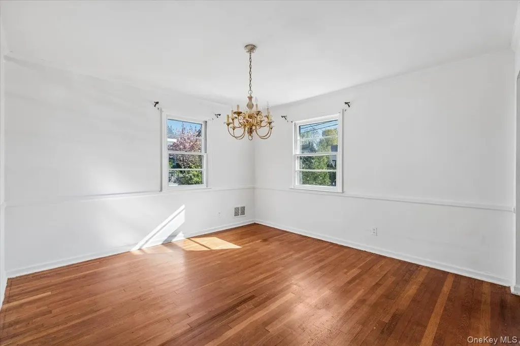 19 Wright Place Scarsdale NY 10583