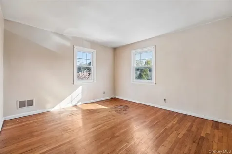 19 Wright Place Scarsdale NY 10583