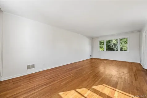 19 Wright Place Scarsdale NY 10583