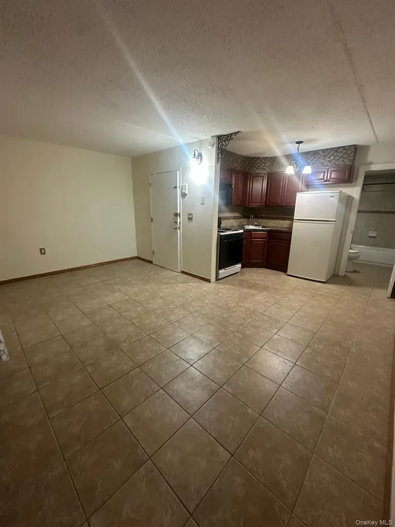5607 Clover Place Ridgewood NY 11385