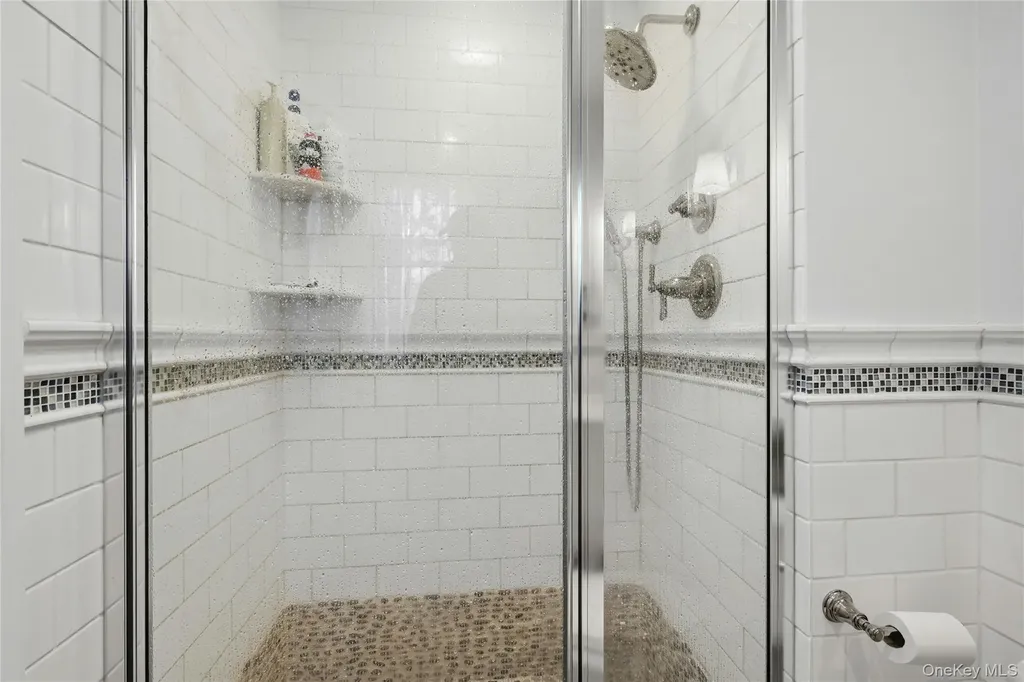 6 Butler Place Northport NY 11768