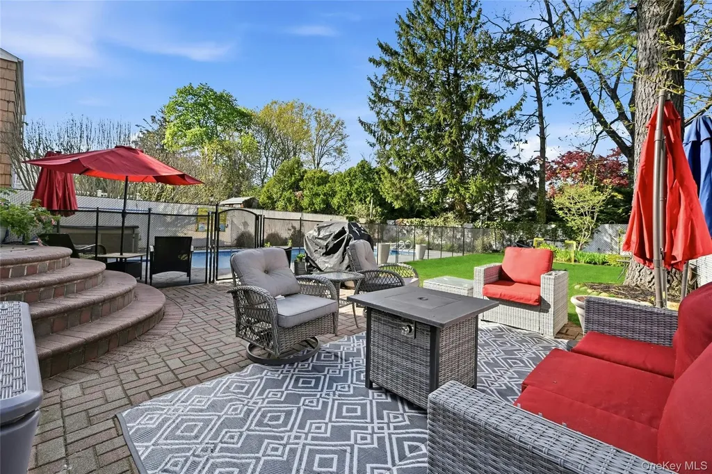 6 Butler Place Northport NY 11768