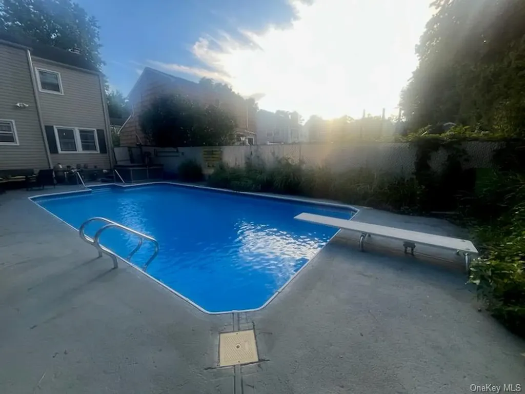 6 Butler Place Northport NY 11768
