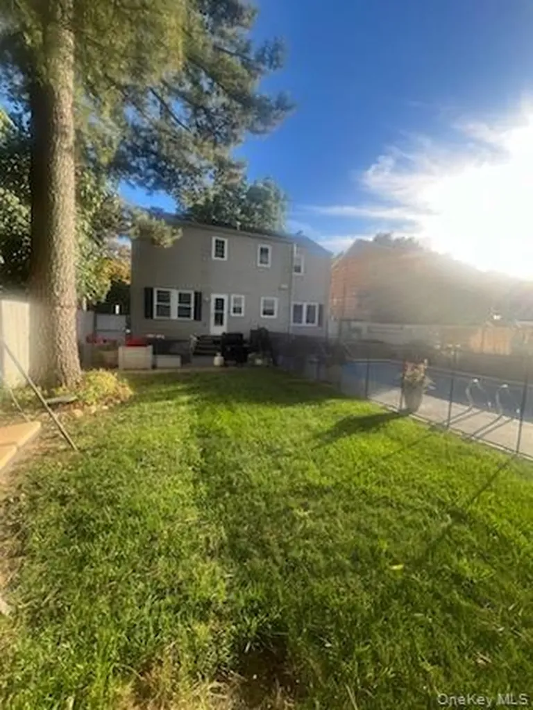 6 Butler Place Northport NY 11768