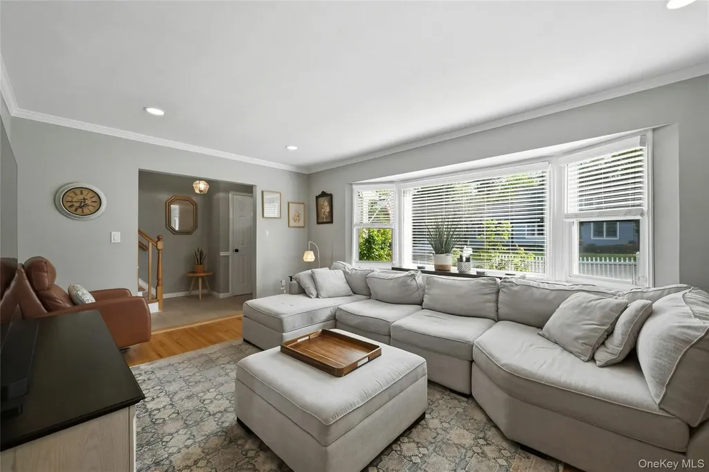 6 Butler Place Northport NY 11768