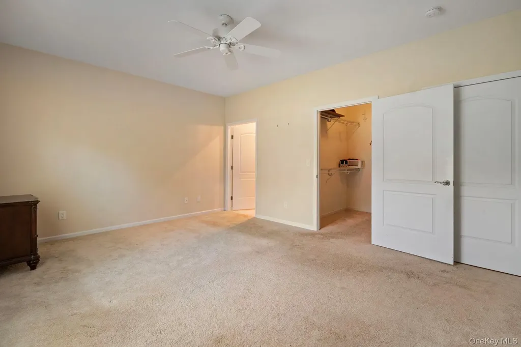 156 Stoneleigh Drive Riverhead NY 11901