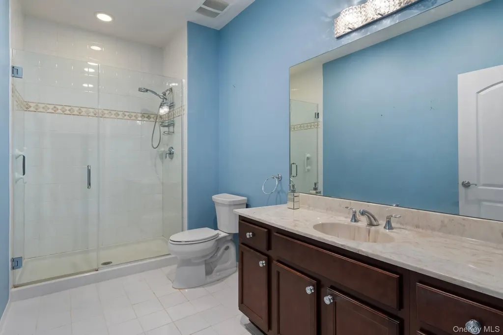 156 Stoneleigh Drive Riverhead NY 11901
