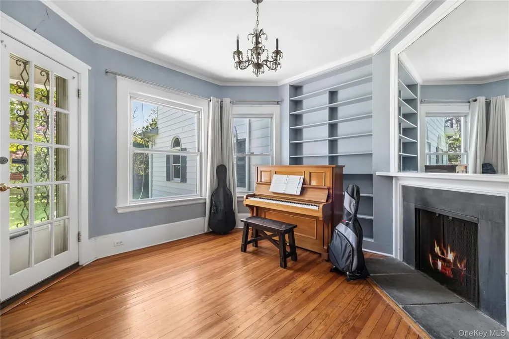 8 Hobart Street Bronxville NY 10708