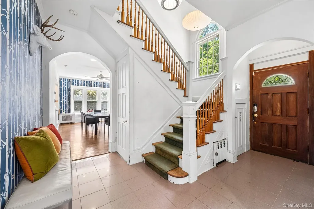 8 Hobart Street Bronxville NY 10708