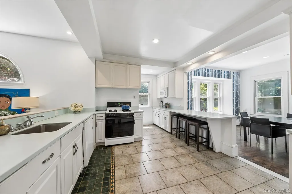 8 Hobart Street Bronxville NY 10708