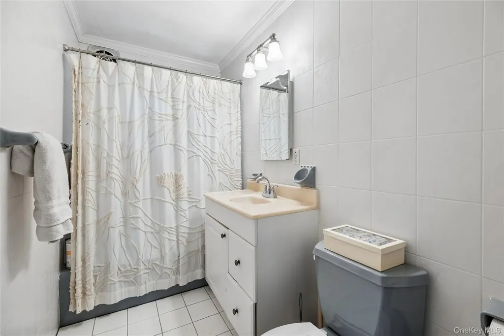 8 Hobart Street Bronxville NY 10708