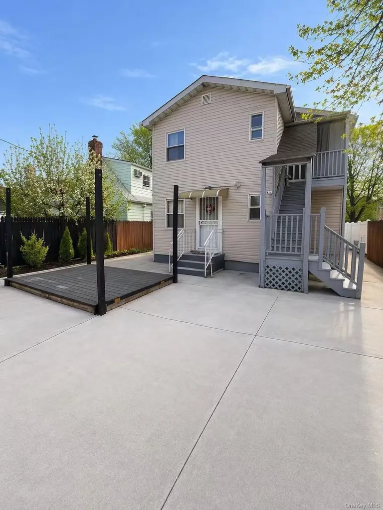 5032 Utopia Parkway Fresh Meadows NY 11365