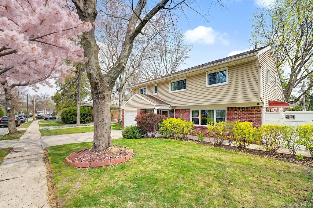8 Central Park Road Plainview NY 11803