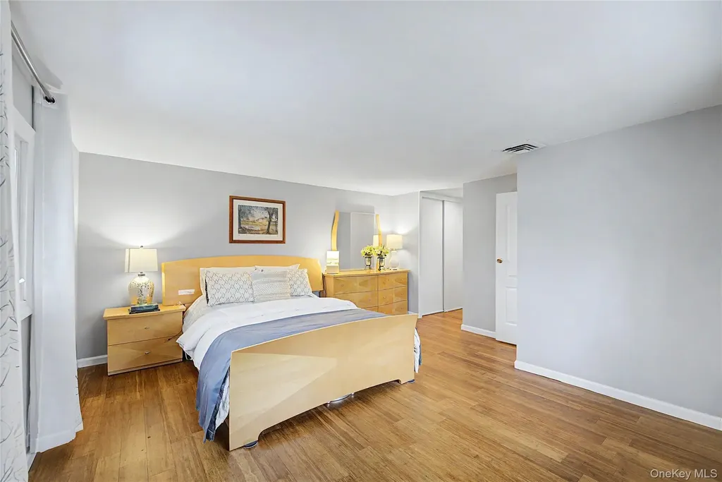 8 Central Park Road Plainview NY 11803