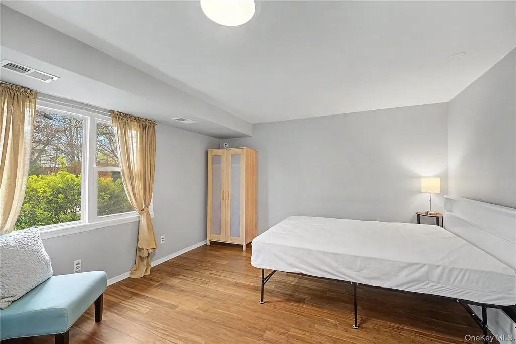 8 Central Park Road Plainview NY 11803