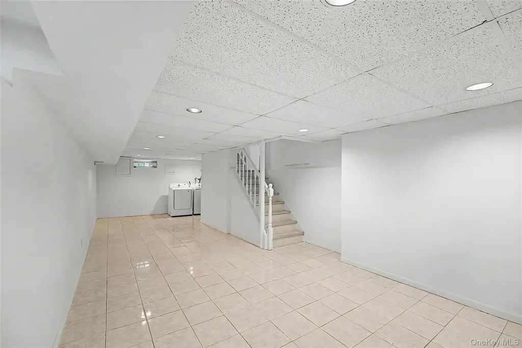 8 Central Park Road Plainview NY 11803
