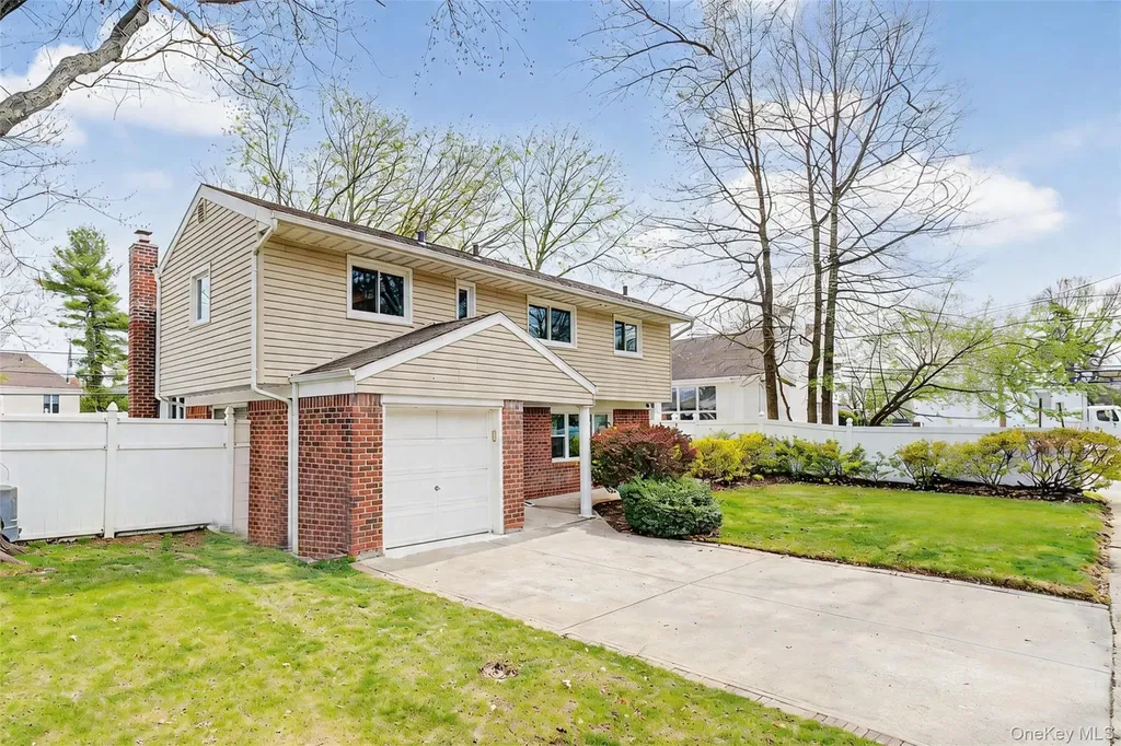8 Central Park Road Plainview NY 11803