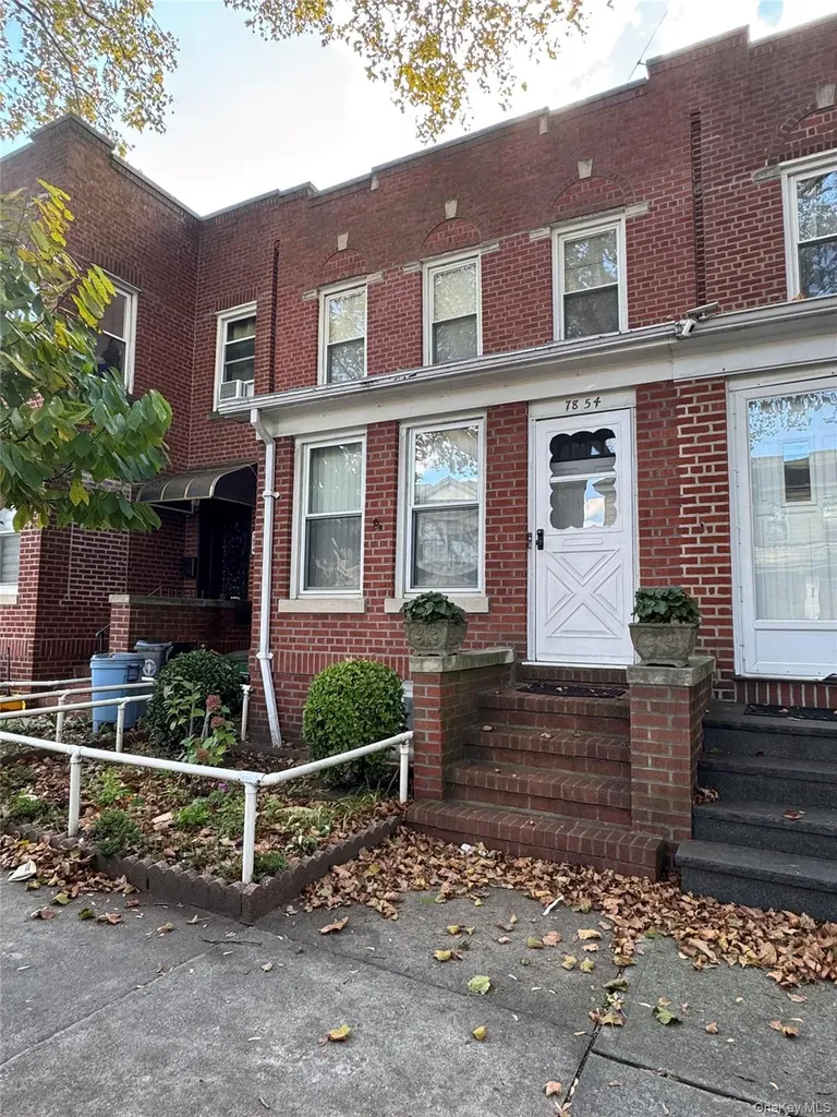 7854 75th Street Glendale NY 11385