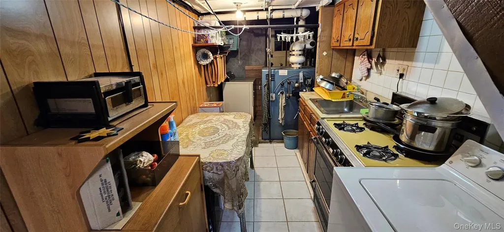 7854 75th Street Glendale NY 11385