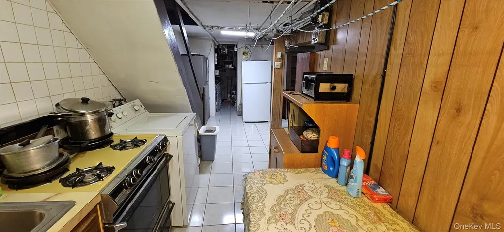 7854 75th Street Glendale NY 11385