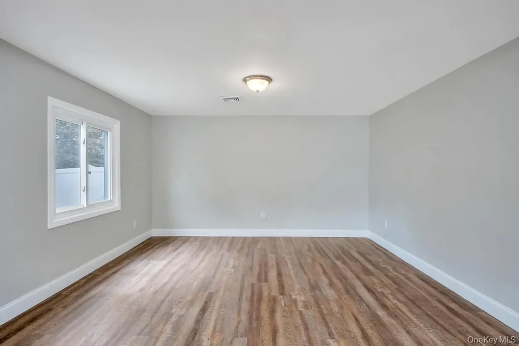 17 Blackpine Drive Medford NY 11763