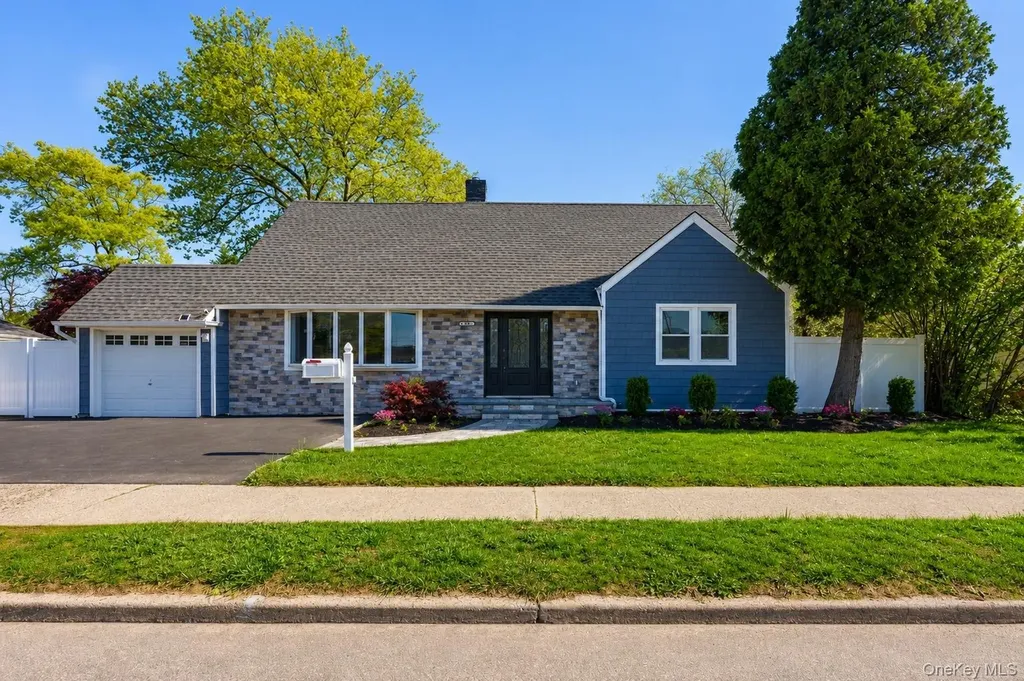 2206 Union Boulevard Bay Shore NY 11706