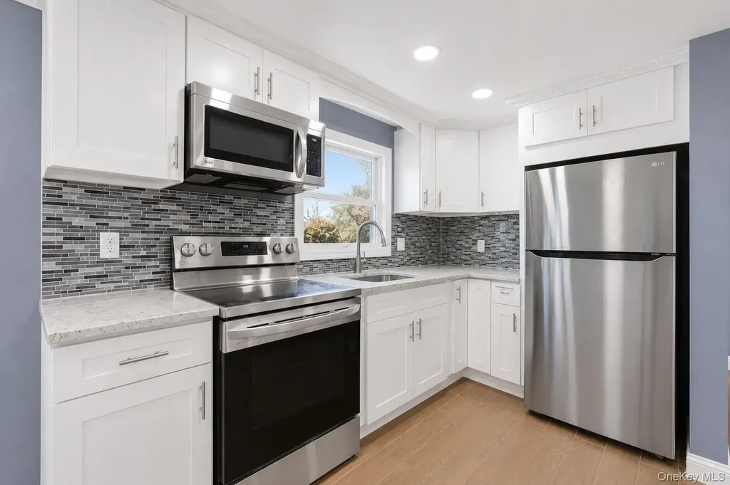 2206 Union Boulevard Bay Shore NY 11706