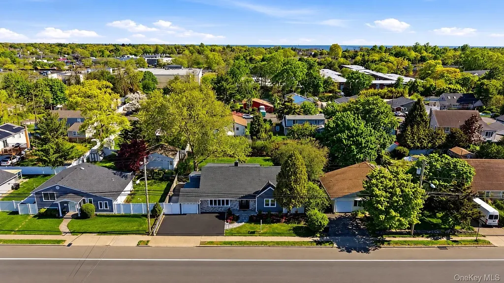 2206 Union Boulevard Bay Shore NY 11706