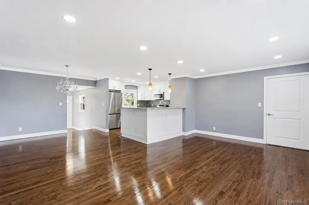 2206 Union Boulevard Bay Shore NY 11706