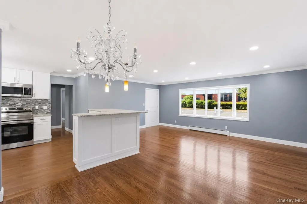 2206 Union Boulevard Bay Shore NY 11706