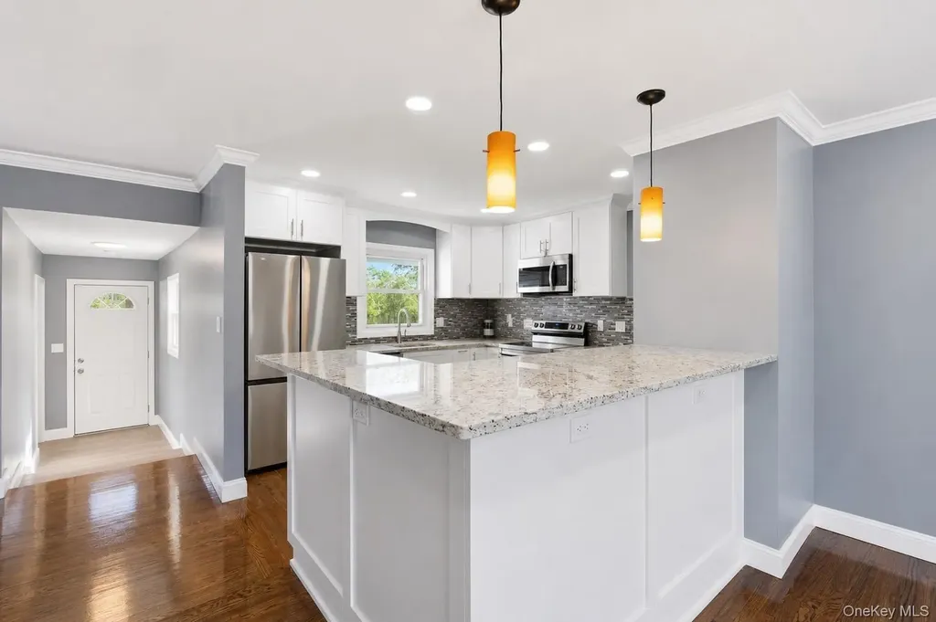 2206 Union Boulevard Bay Shore NY 11706